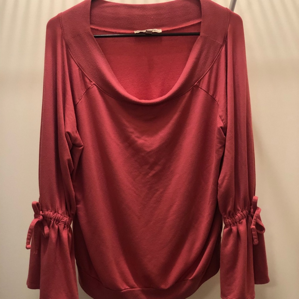 Express One Eleven Off The shoulder Top